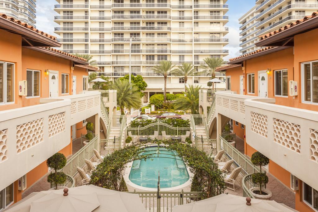 Sun Harbour Boutique Hotel Bal Harbour Екстериор снимка