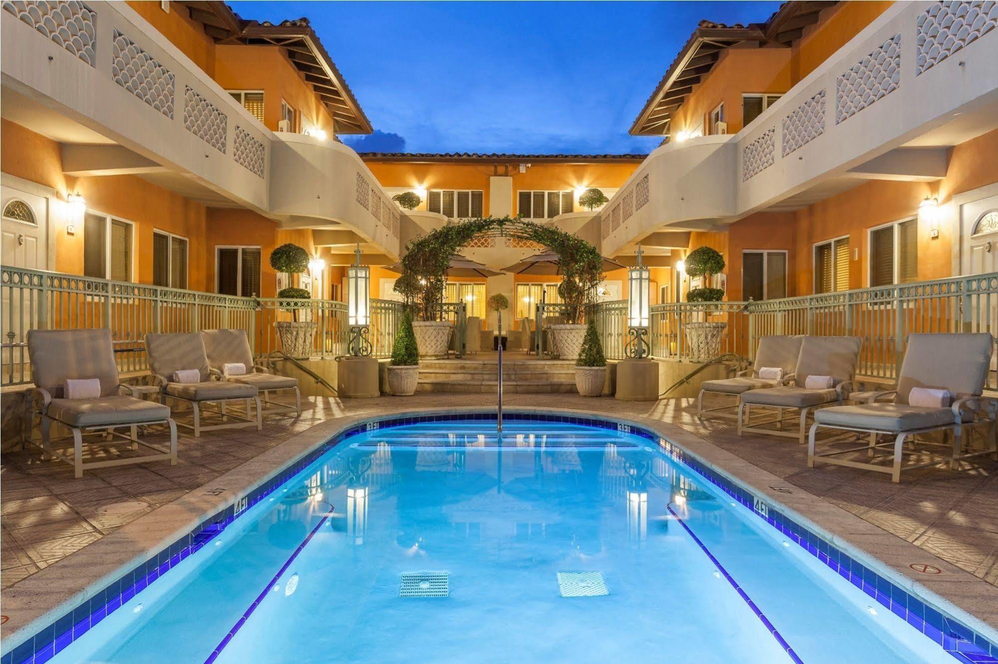 Sun Harbour Boutique Hotel Bal Harbour Екстериор снимка